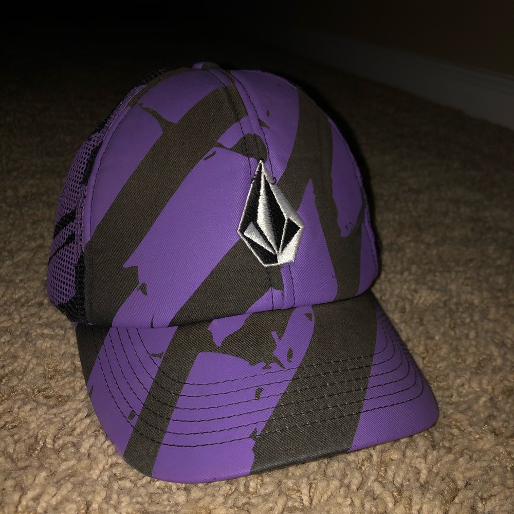 VOLCOM STONE MESH SNAPBACK HAT